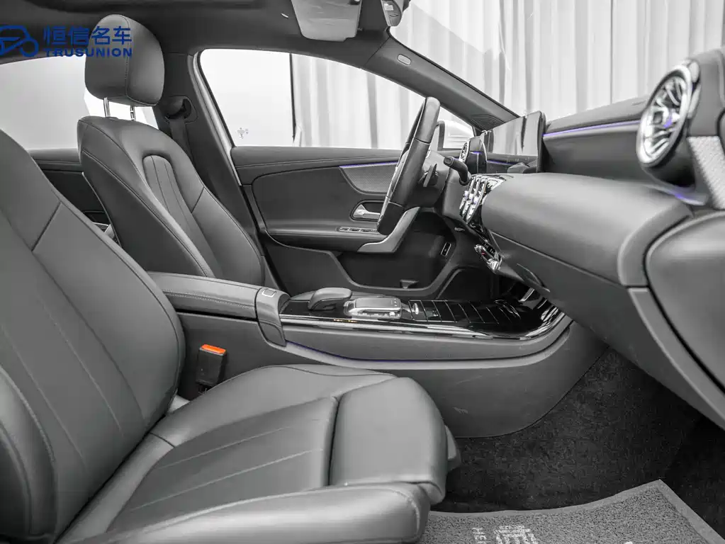 Mercedes-Benz A-Class 2022 — фото 14