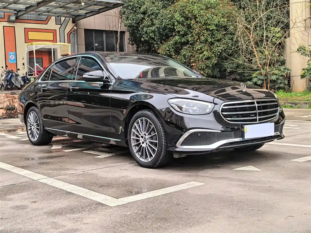 Mercedes-Benz E-Class 2021