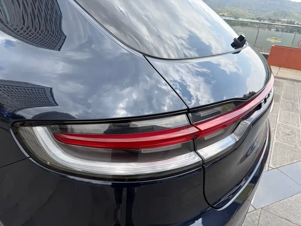 Porsche Macan 2019 — фото 38