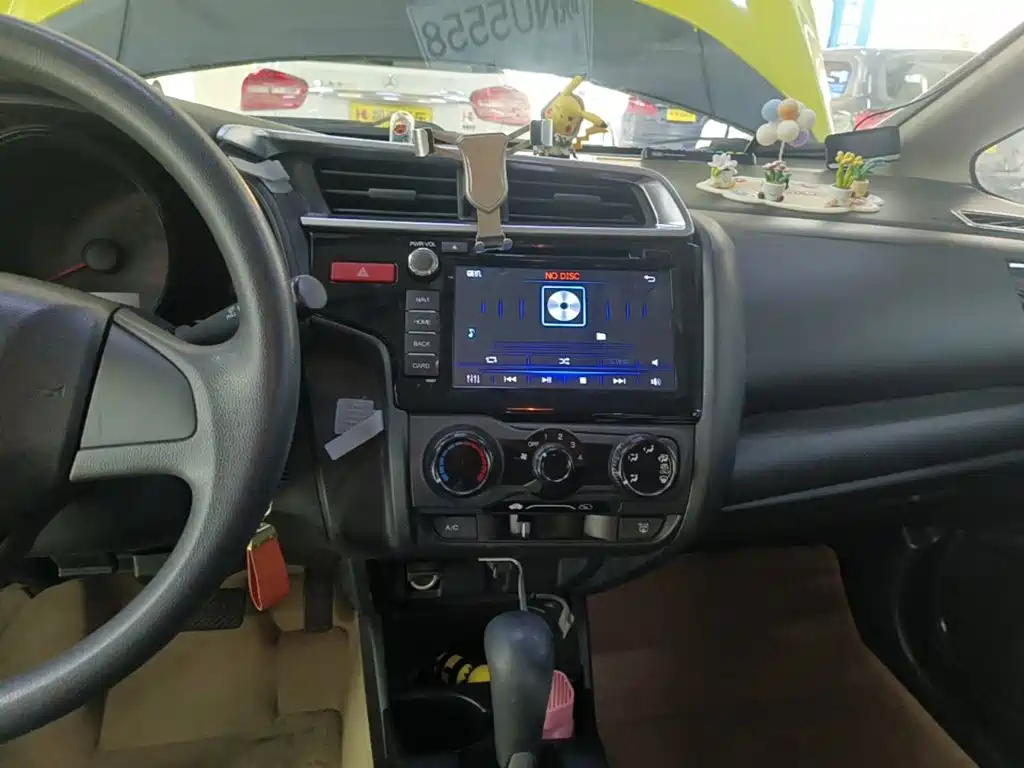 Honda Fit 2015 — фото 13