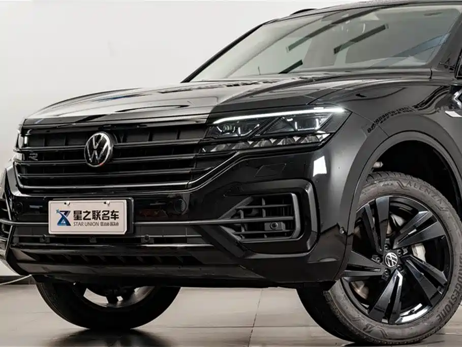 Volkswagen Touareg 2023 — фото 2