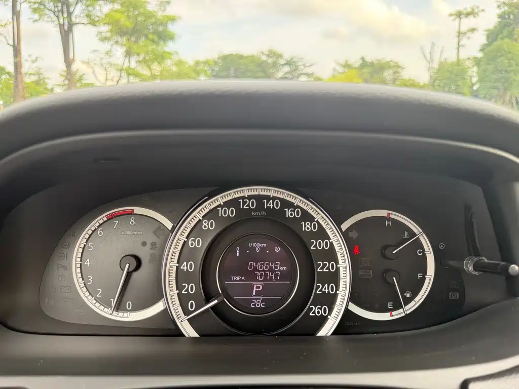 Honda Accord 2015 — фото 15