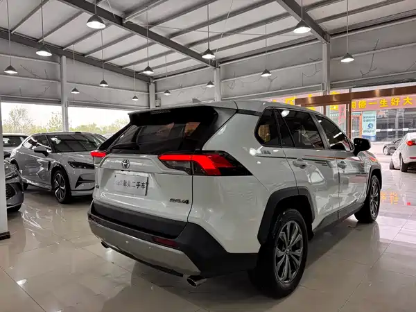 Toyota RAV4 2023