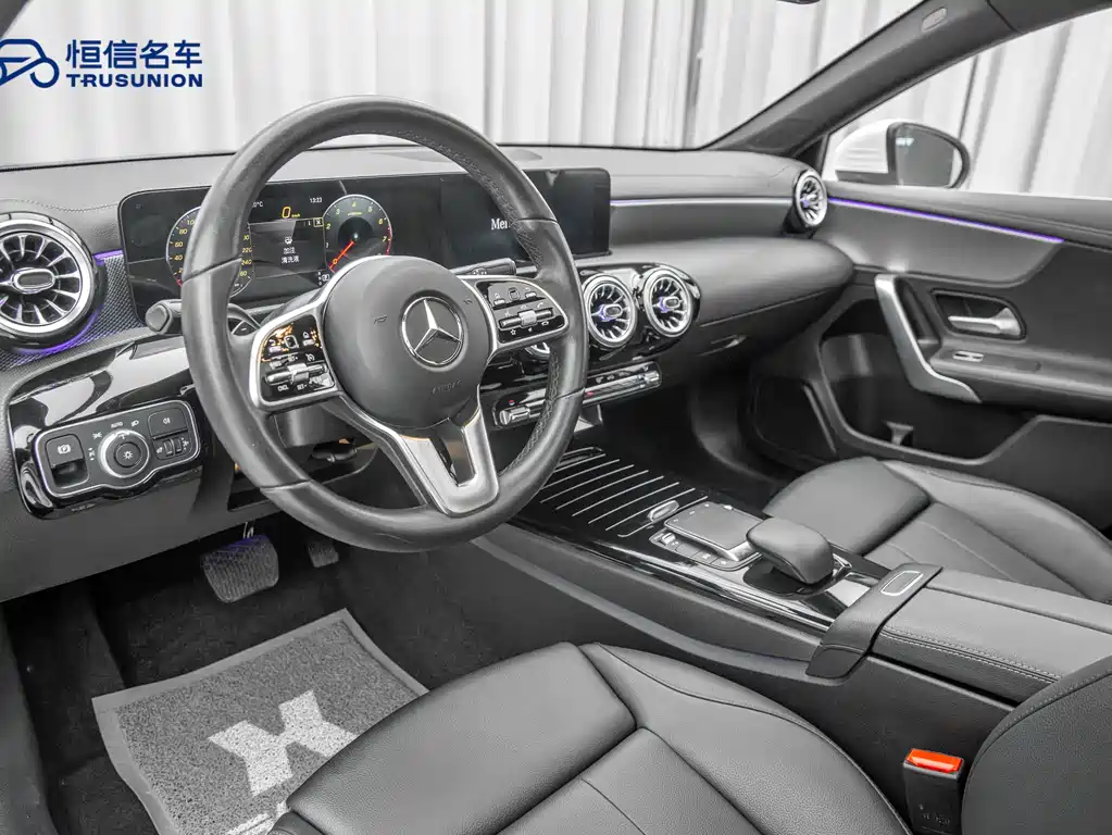Mercedes-Benz A-Class 2022 — фото 11