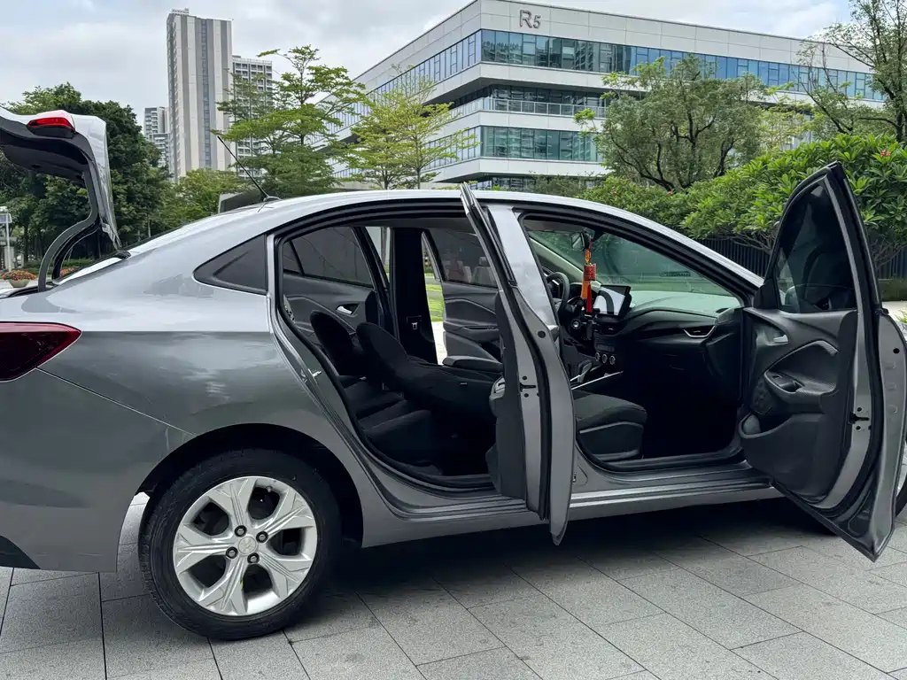 Chevrolet Cavalier 2020 — фото 14