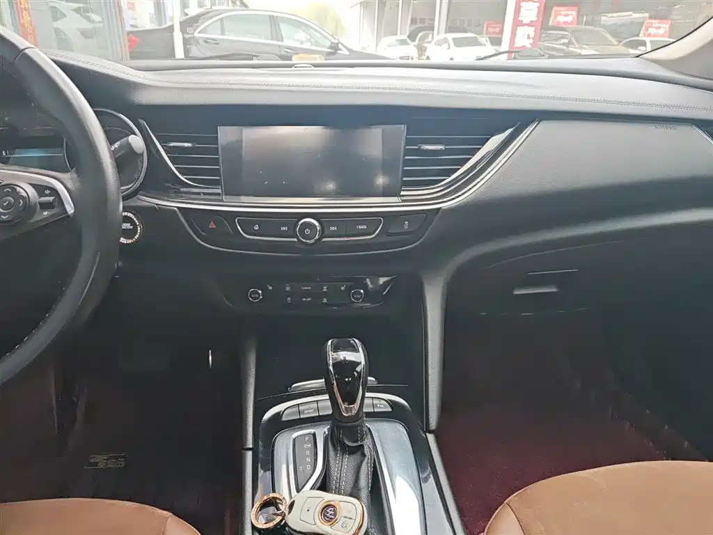 Buick Regal 2017 — фото 13
