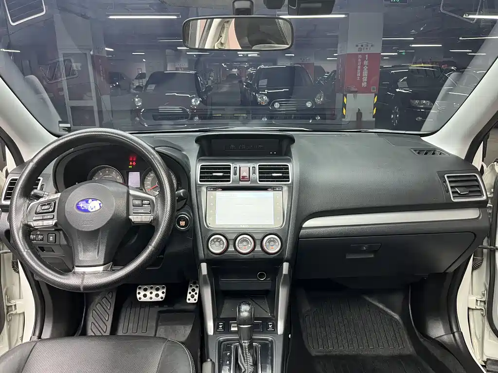 Subaru Forester 2015 — фото 15