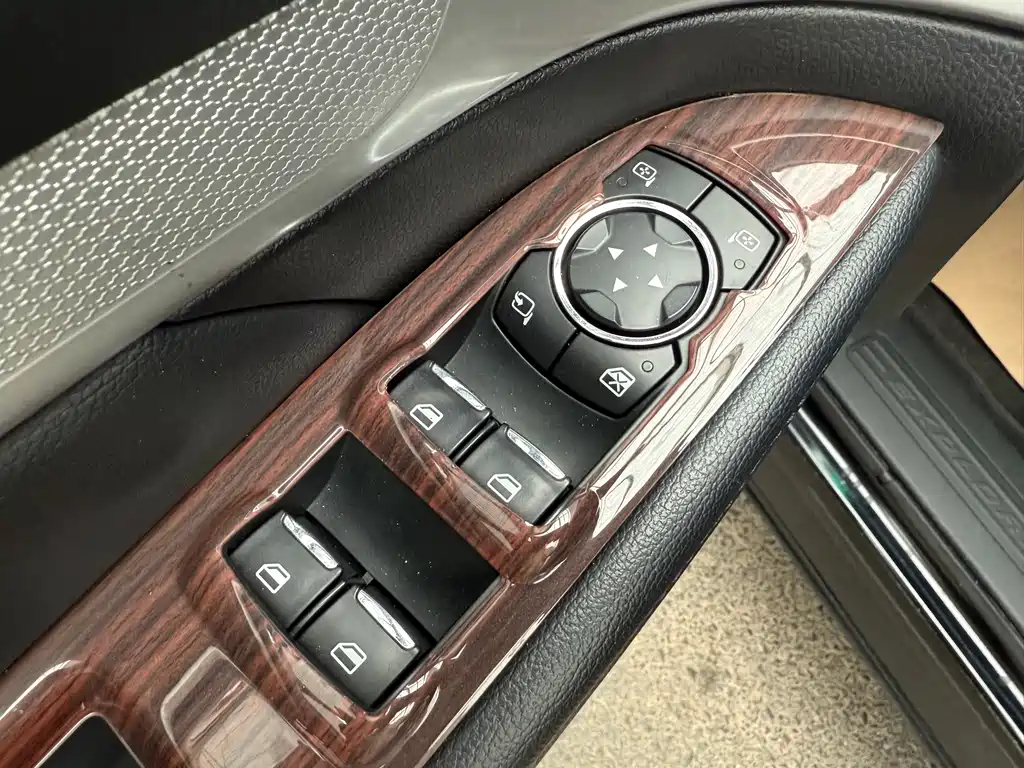 Ford Explorer 2017 — фото 12