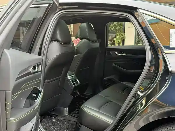 Geely Xingrui 2023