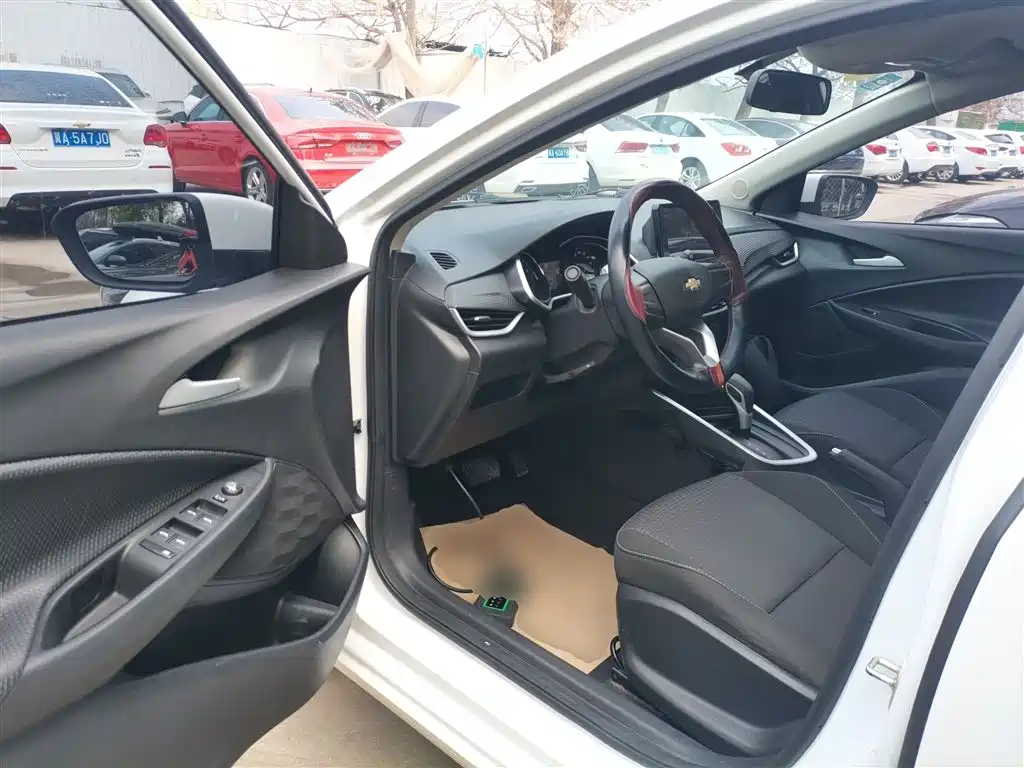 Chevrolet Cavalier 2020 — фото 16