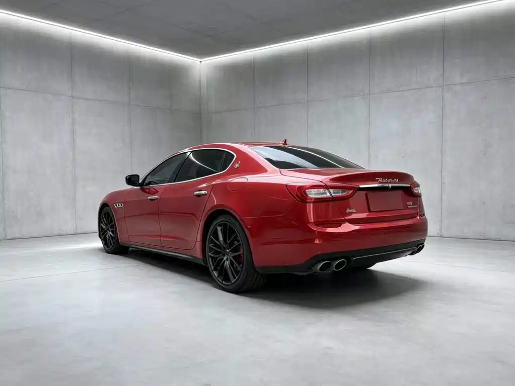 Maserati Quattroporte 2015 — фото 9