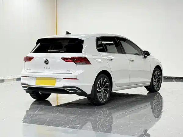 Volkswagen Golf 2023