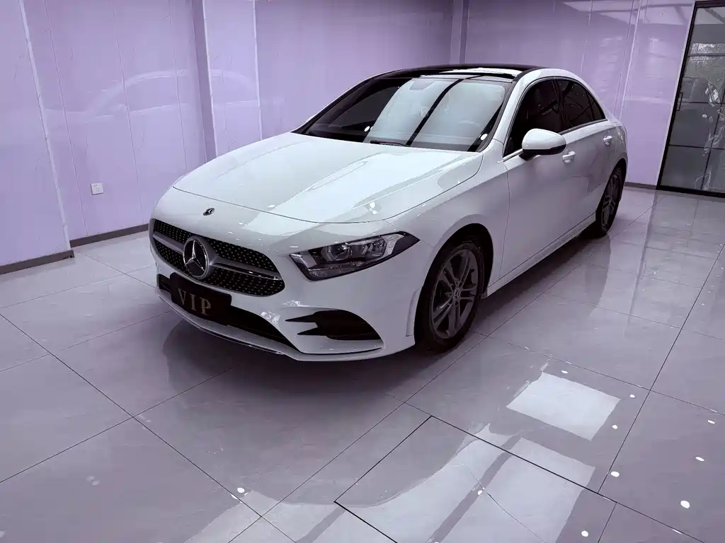 Mercedes-Benz A-Class 2022 — фото 1