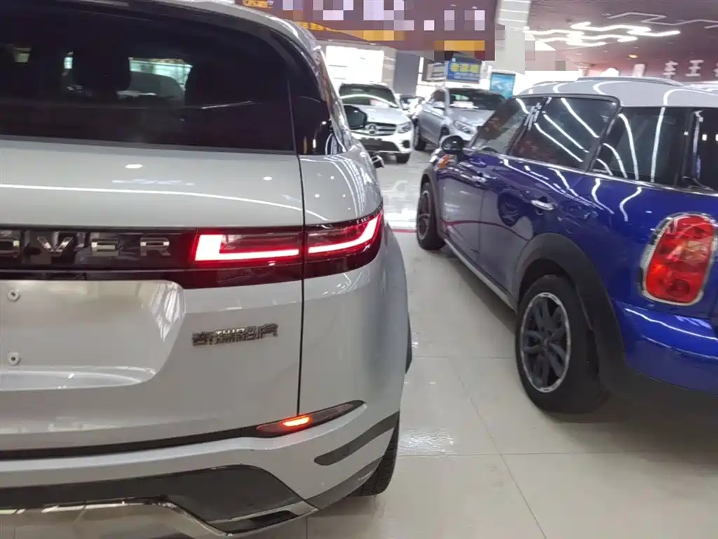 Land Rover Evoque 2025 — фото 7