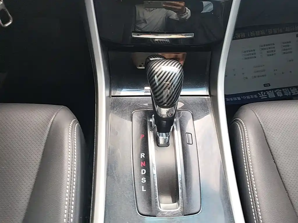 Honda Accord 2017 — фото 14
