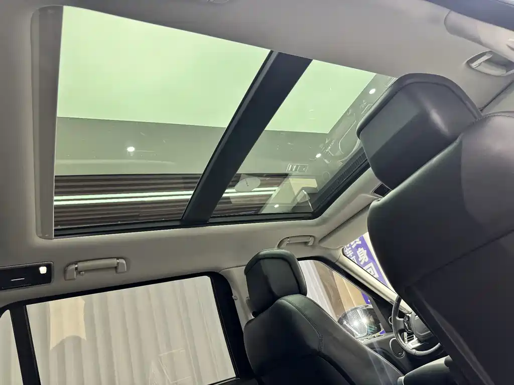 Land Rover Range Rover 2018 — фото 22