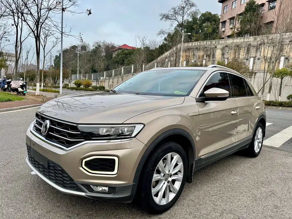 Volkswagen T-Roc 2019 — фото 1