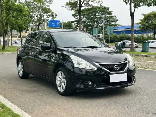 Nissan Tiida 2013