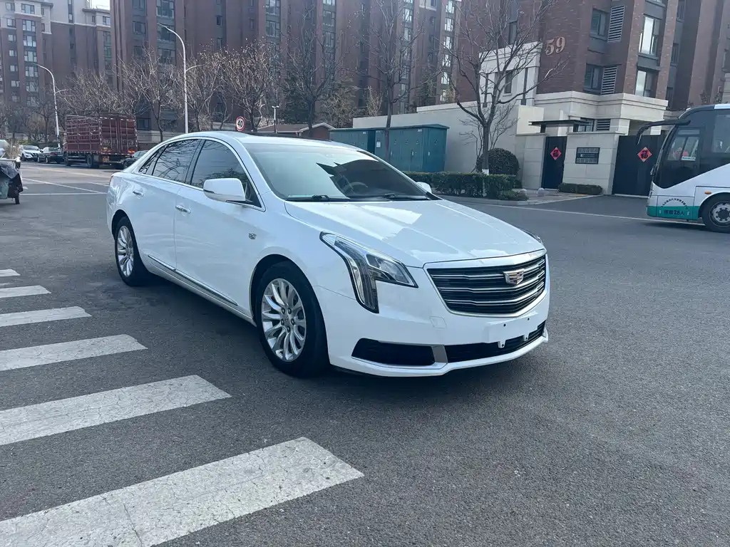 Cadillac XTS 2018 — фото 3
