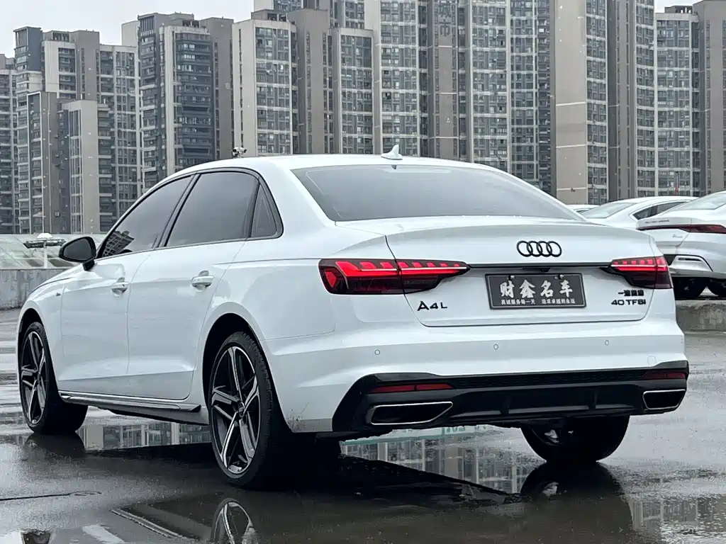 Audi A4L 2025 — фото 17