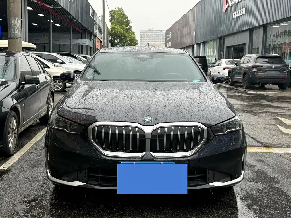 BMW 5 Series 2024