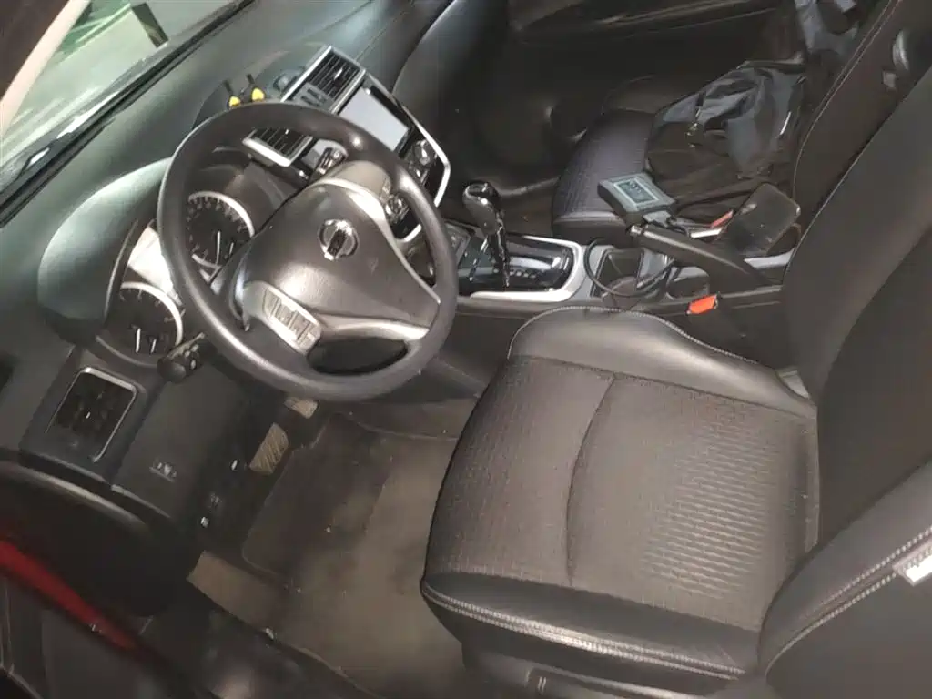 Nissan Tiida 2019 — фото 15