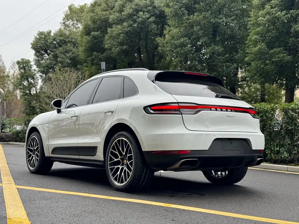 Porsche Macan 2020 — фото 13