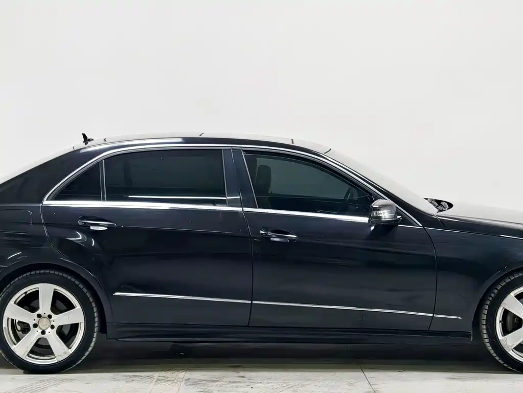 Mercedes-Benz E-Class 2013 — фото 8