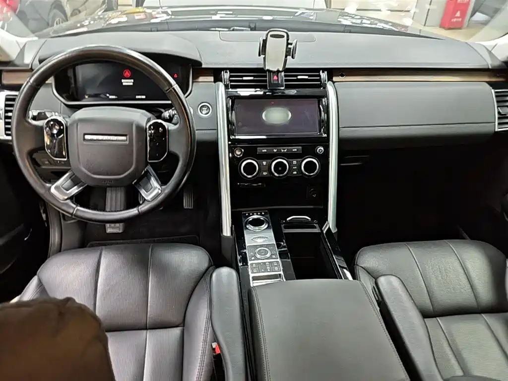 Land Rover Discovery 2019 — фото 10