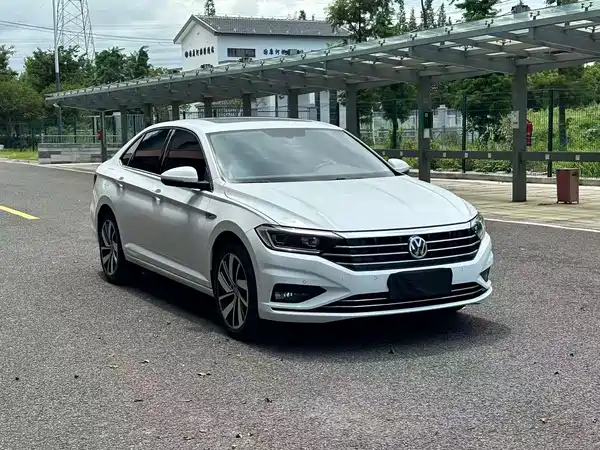 Volkswagen Sagitar 2022