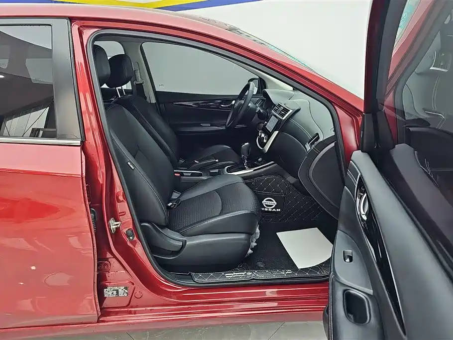 Nissan Tiida 2018 — фото 8