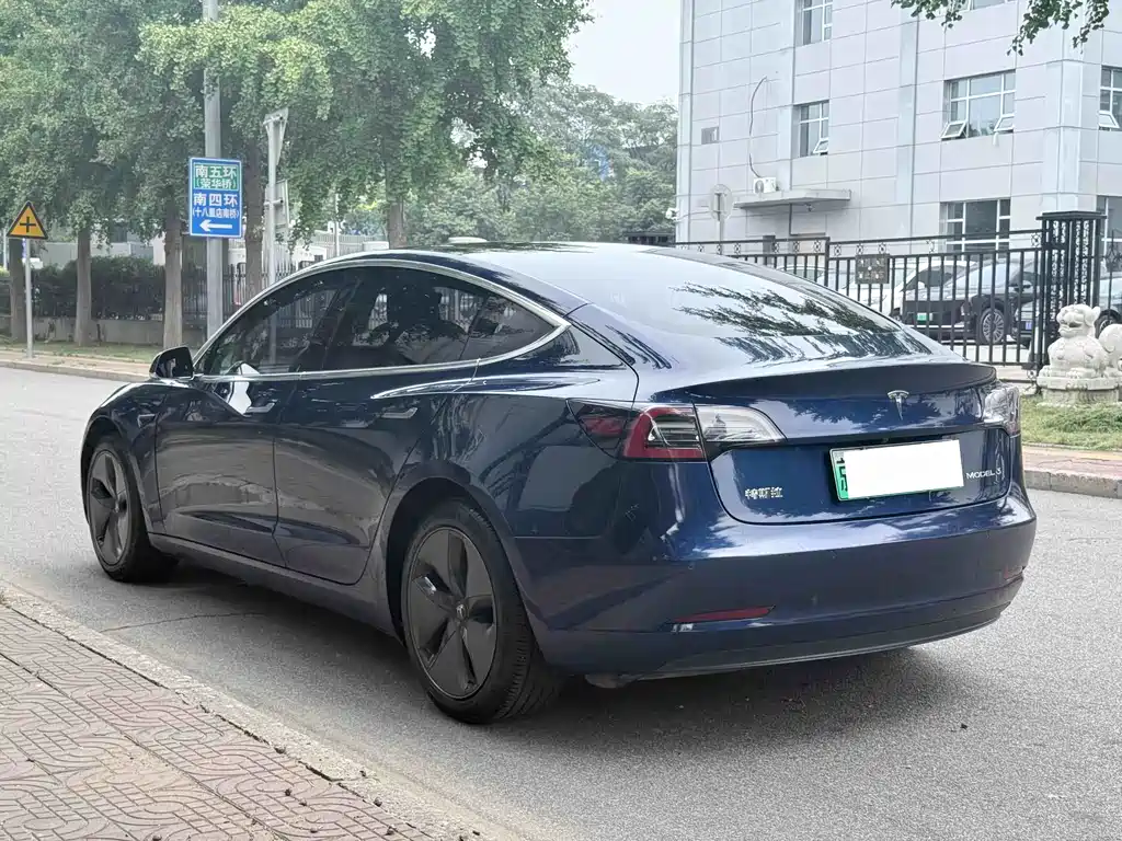 Tesla Model 3 2020 — фото 22