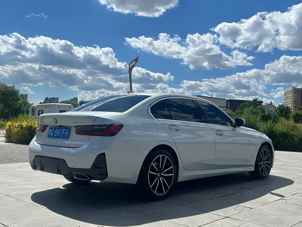 BMW 3 Series 2023