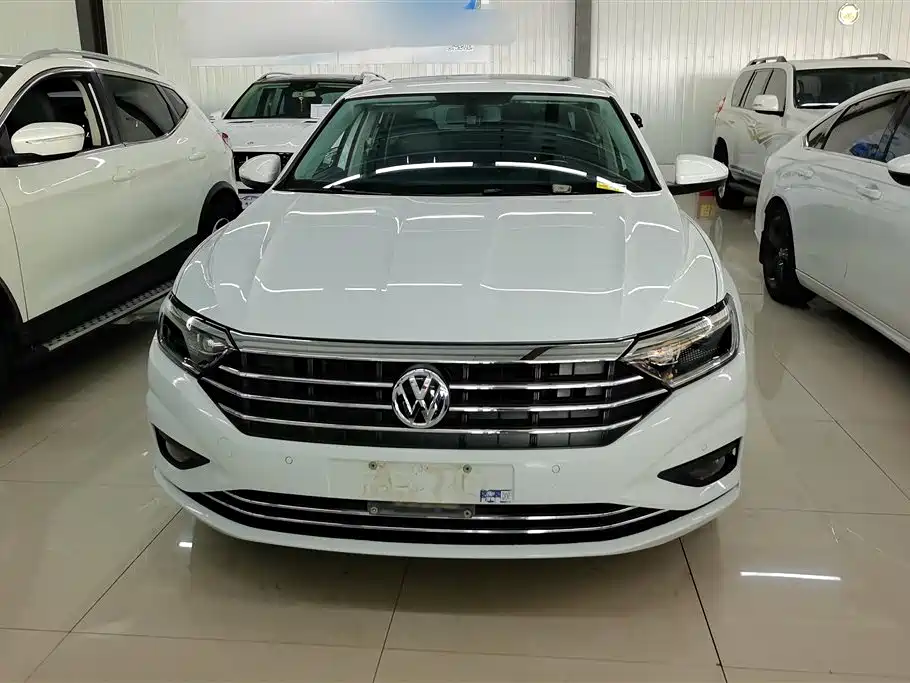 Volkswagen Sagitar 2021