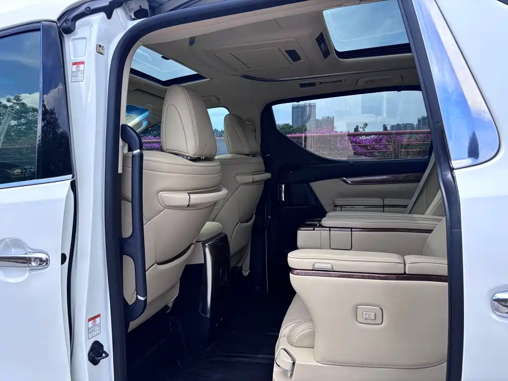 Toyota Alphard 2015 — фото 9