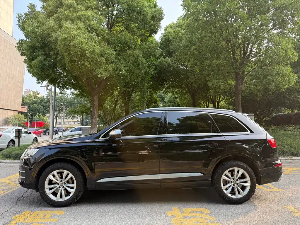 Audi Q7 2018 — фото 4