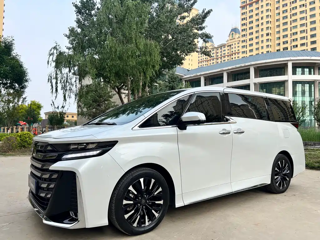 Toyota Vellfire 2025 — фото 3