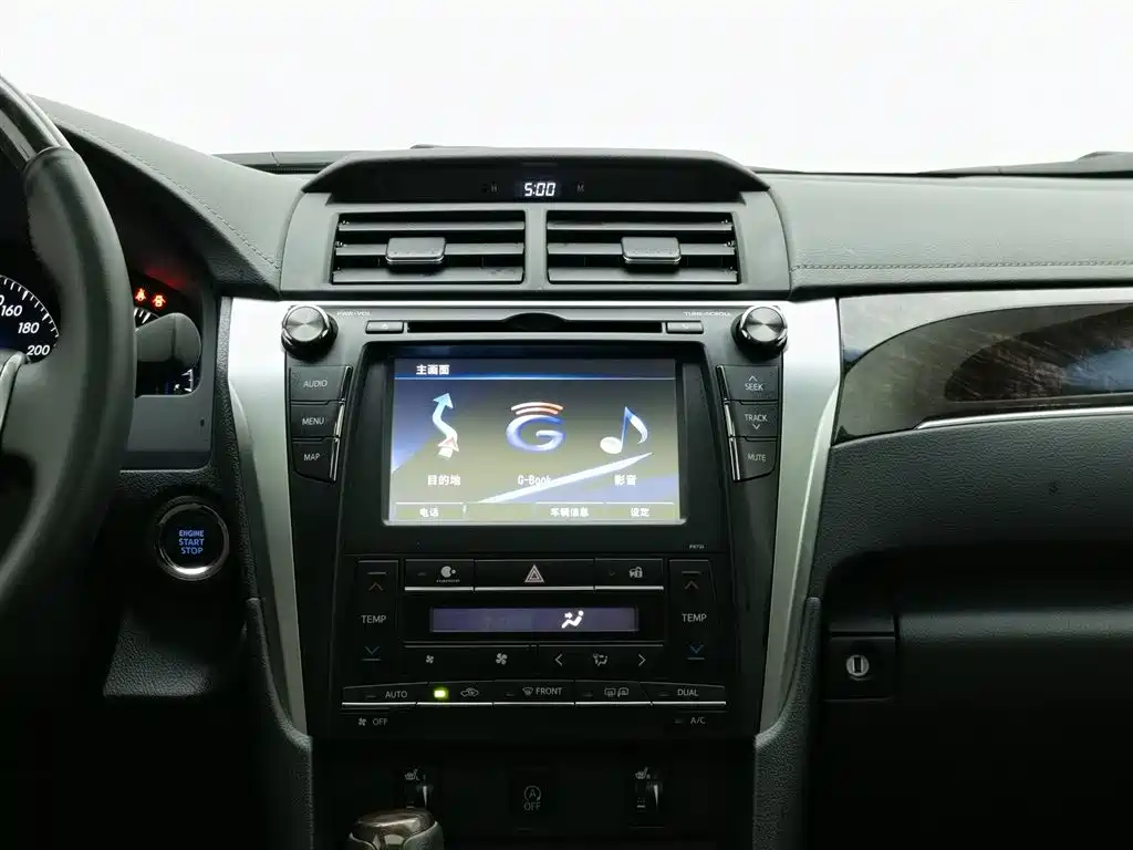 Toyota Camry 2016 — фото 12