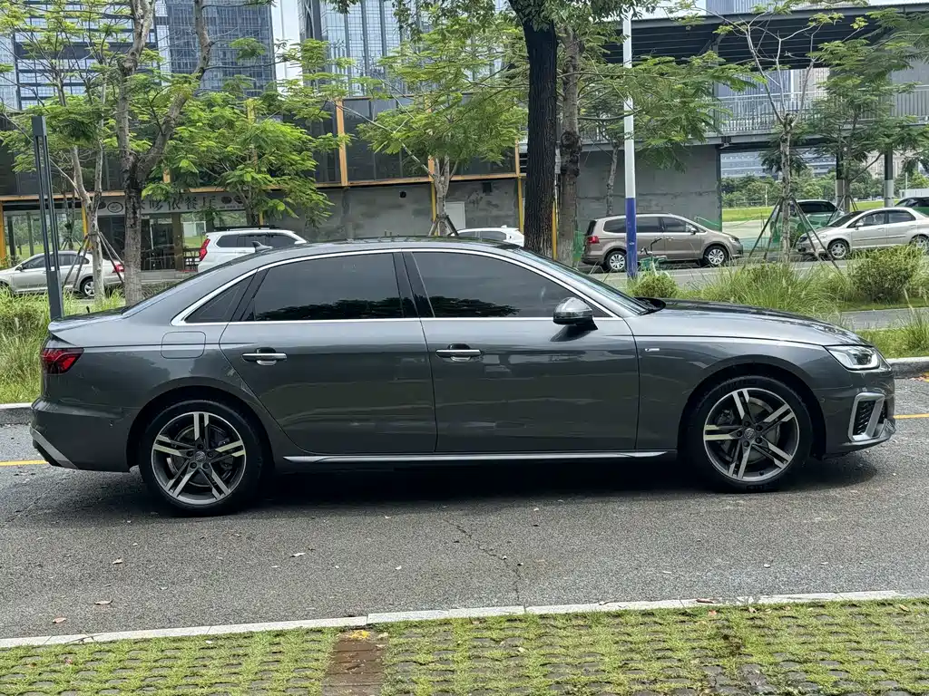 Audi A4L 2020