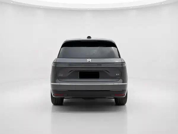 NIO ES8 2025