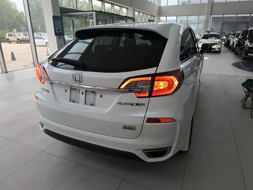 Honda Avancier 2017 — фото 7