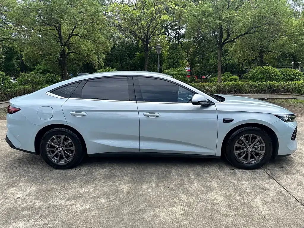 BYD Qin L 2025 — фото 11