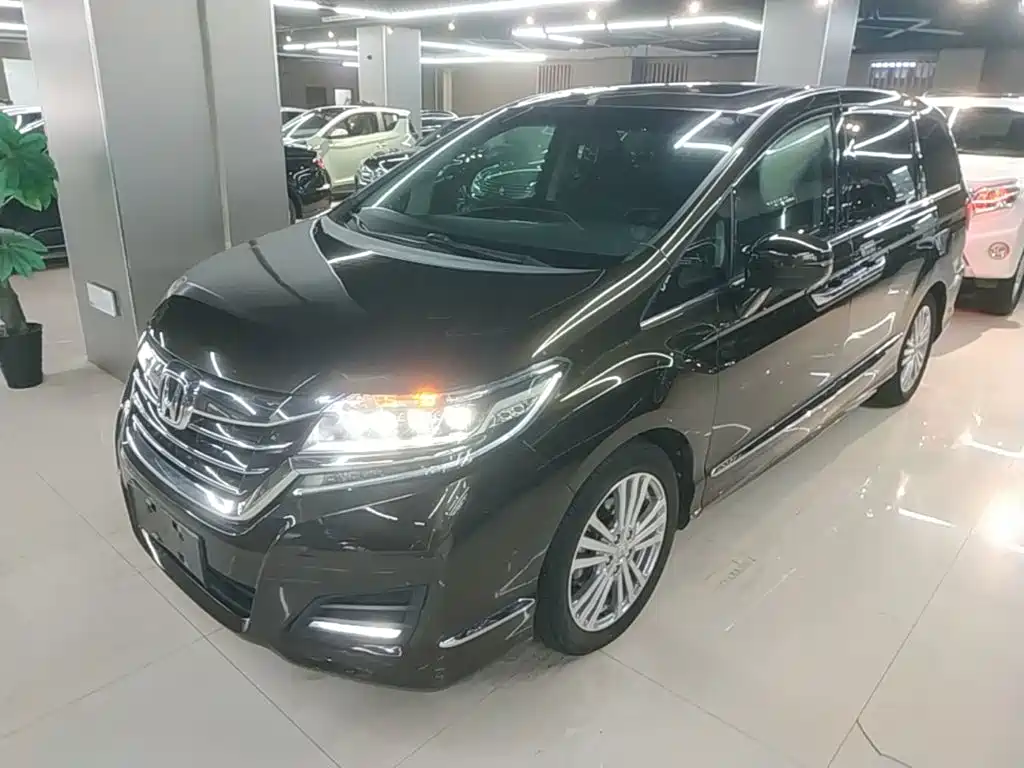 Honda Elysion 2017 — фото 1