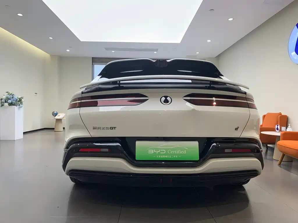Denza Z9GT 2024