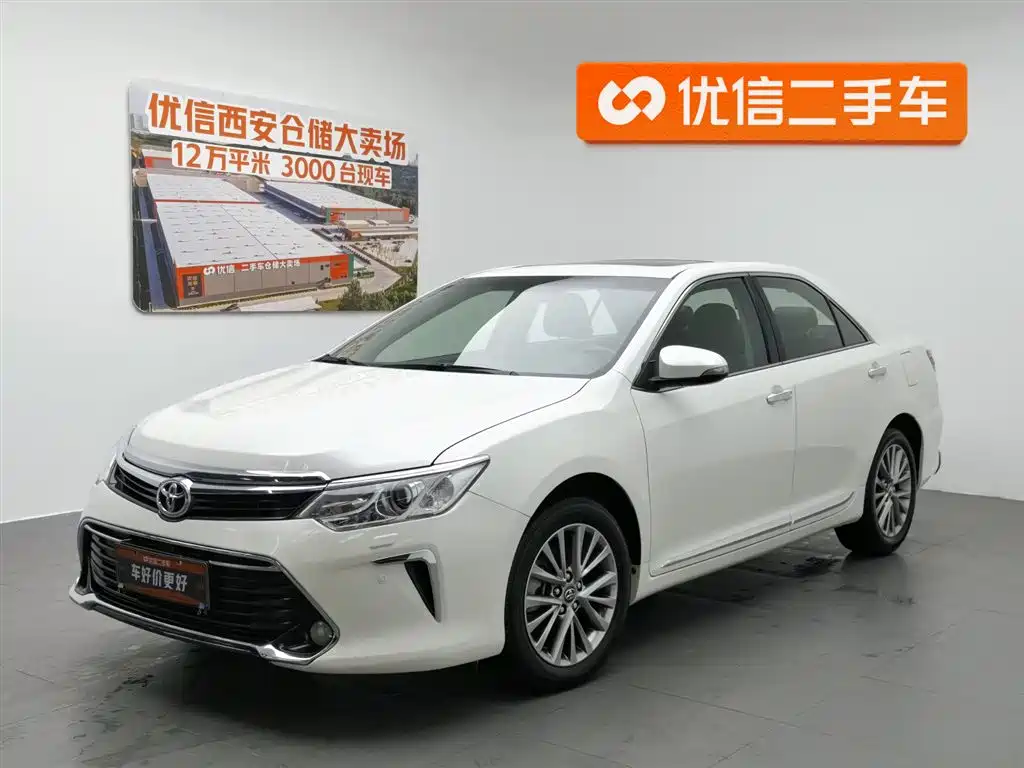 Toyota Camry 2016 — фото 1