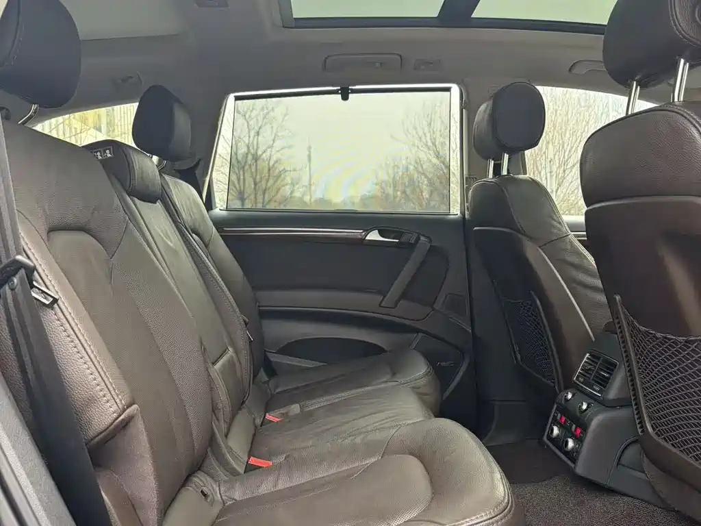 Audi Q7 2015 — фото 10