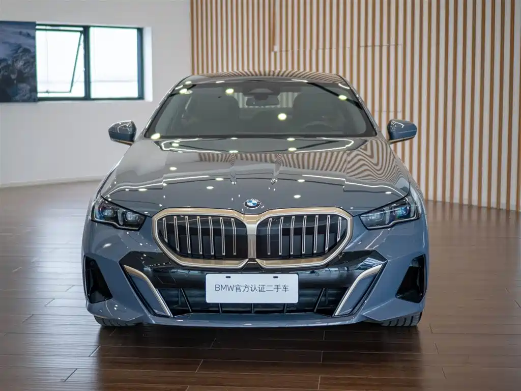 BMW 5 Series 2025