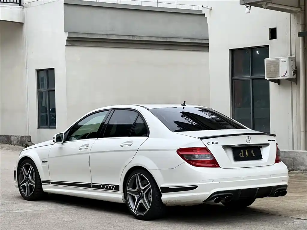 Mercedes-Benz C-Class AMG 2011