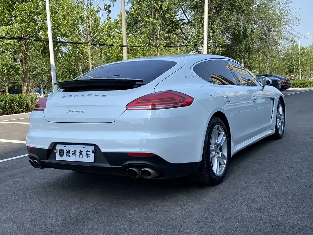 Porsche Panamera 2016 — фото 9