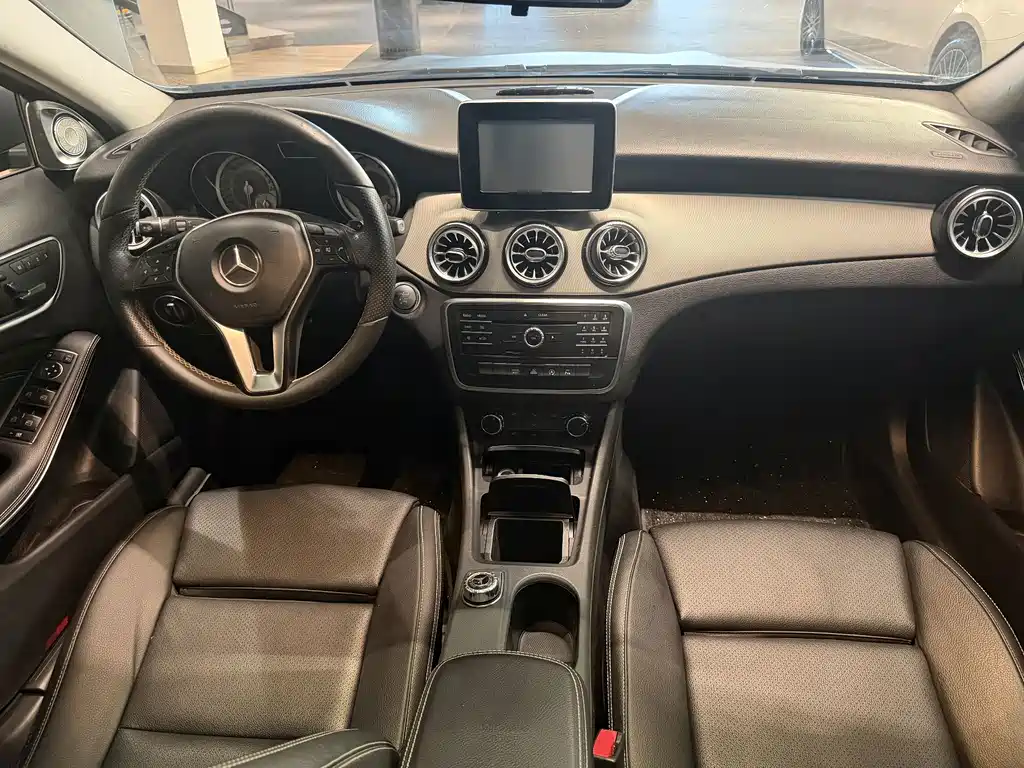 Mercedes-Benz GLA 2016 — фото 12